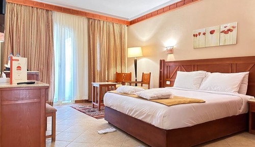 Honeymooner's Room with Pool View (Ultra All Inclusive)