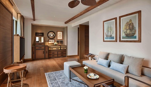 Suite, 1 King Bed, Sea View
