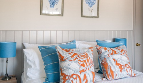 Deluxe Double Room, Ensuite, Partial Sea View (King - Sea View)