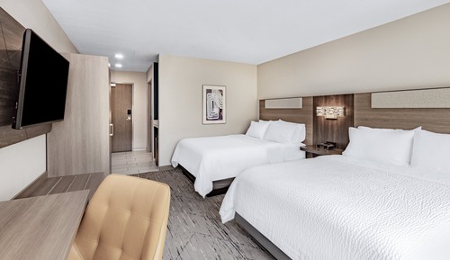 Room, 2 Queen Beds, Accessible (Communications, Mobil, Roll-In Shower)