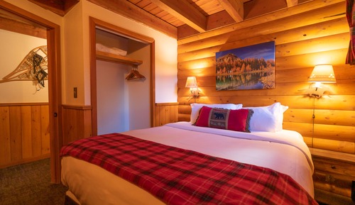 Superior One Bedroom Suite (Lodge Building)