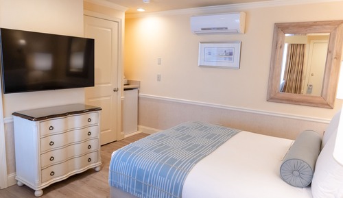 Standard Room, 1 Queen Bed