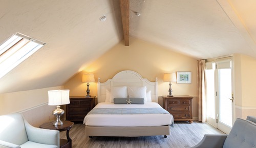 Premium Room, 1 King Bed with Sofa bed