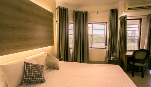 Premier Double Room, Balcony, Lake View