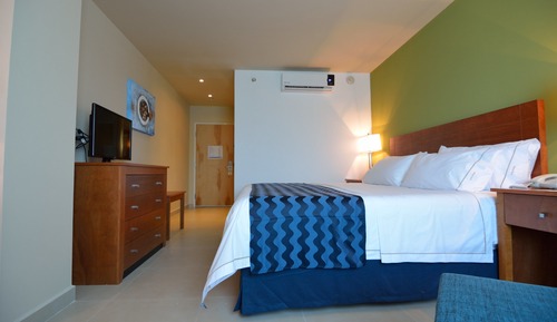 Standard Room, 1 King Bed, Sea View