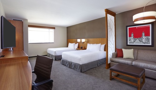 Room, 2 Queen Beds, City View