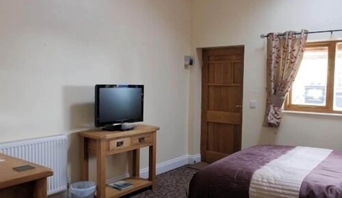Double Room, Ensuite (Sleeps 3)