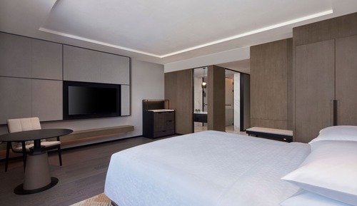 Club Room, 2 Twin Beds, City View