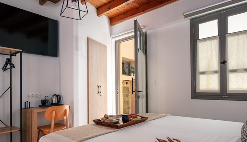 Executive Studio Suite