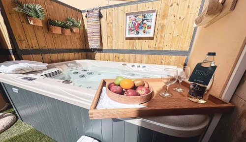 Romantic Studio Suite