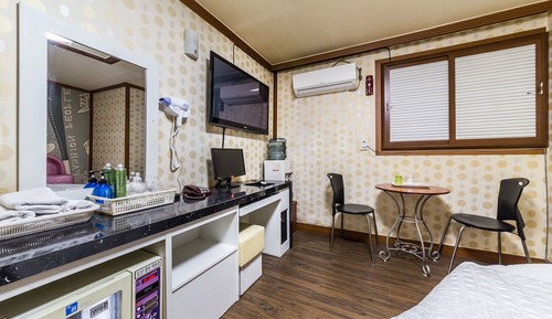 Room (General room)