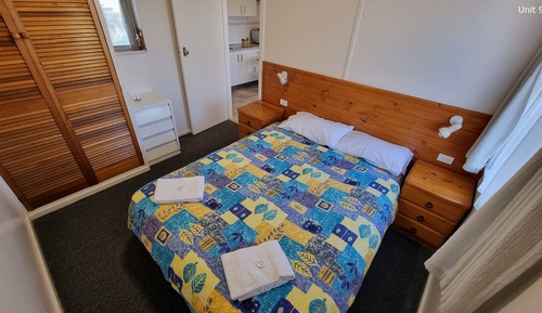 Standard Room, One Bedroom, Kitchen (Unit 9)