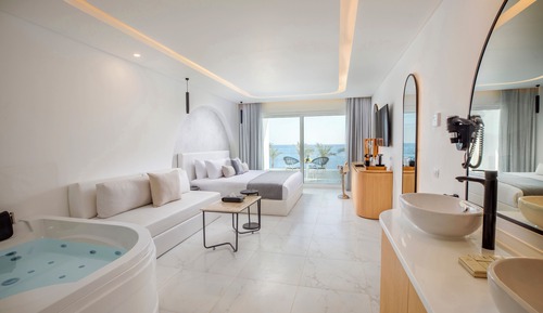 Deluxe Jacuzzi Room