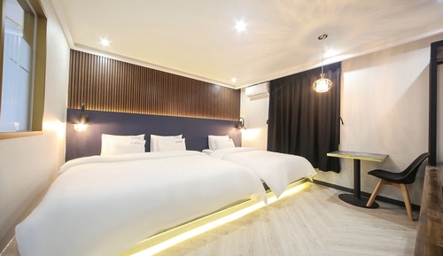 Business Twin Room