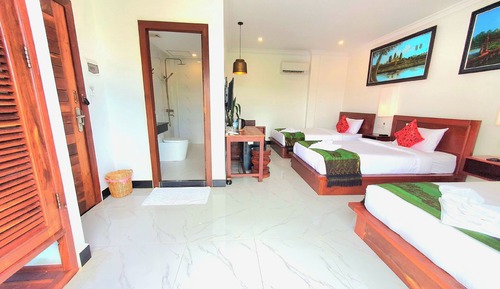 Deluxe Triple Room, Balcony