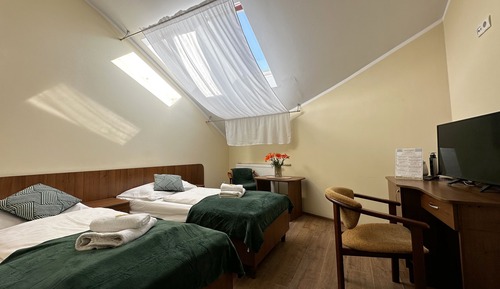 Economy Double or Twin Room, 2 Twin Beds, Private Bathroom, Tower
