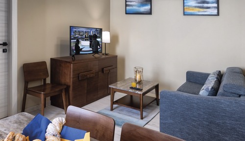 Deluxe Apartment
