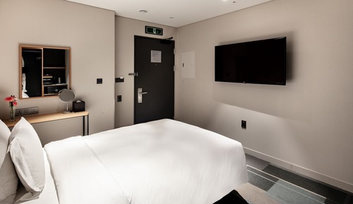 Standard Single Room (Small room - Room Located at the corner)