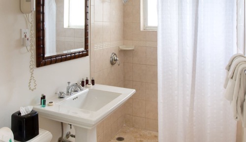 Grand Apartment, Men only