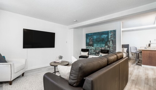 Studio, 1 Queen Bed with Sofa bed, Slope side