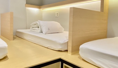 301 (Woman Only Private Room)