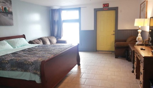 Signature Room