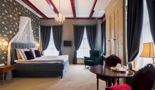 Deluxe Room, 1 King Bed, Non Smoking, Ensuite