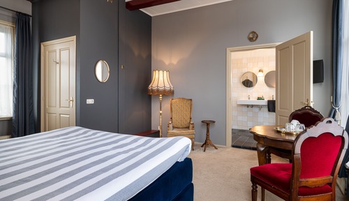 Superior Room, 1 King Bed, Non Smoking, Ensuite