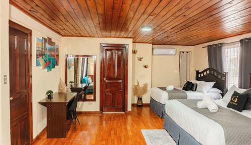 Grand Triple Room