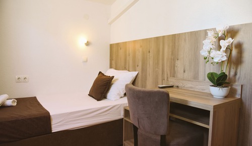 Deluxe Single Room