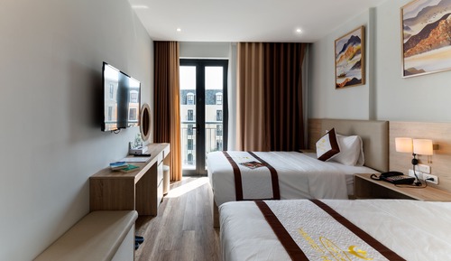 Twin Room, City View