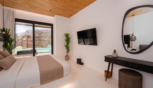 Junior Suite with Private Infinity Pool