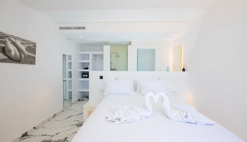 Economy Room