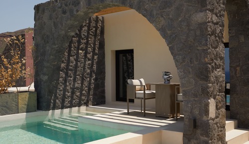 Villa Elegance, heated infinity pool & sea view