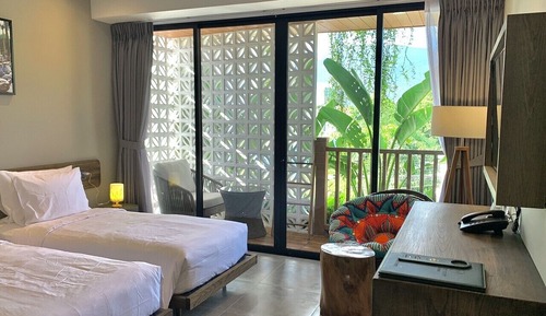 Deluxe Room, Balcony, Mountain View