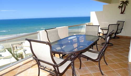 Condo, 2 Bedrooms