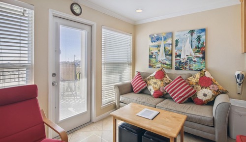 Condo (1 Bedroom)