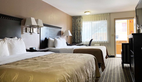 Suite, 2 Queen Beds, Non Smoking