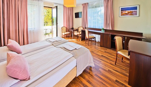 Suite (for 3 people)