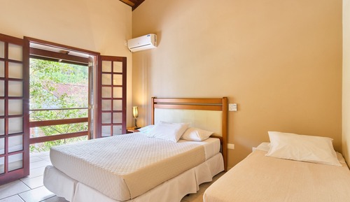 Economy Triple Room