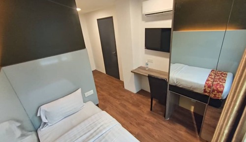 Single Room With Window