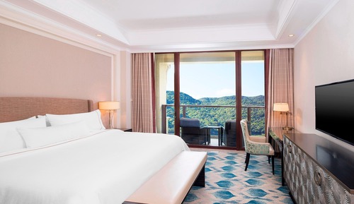 Suite, 1 Bedroom, Balcony, Mountain View