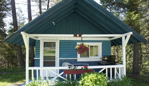 Bachelor Cabin