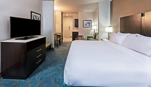 Suite, 1 King Bed, Accessible (Communication Accessible)