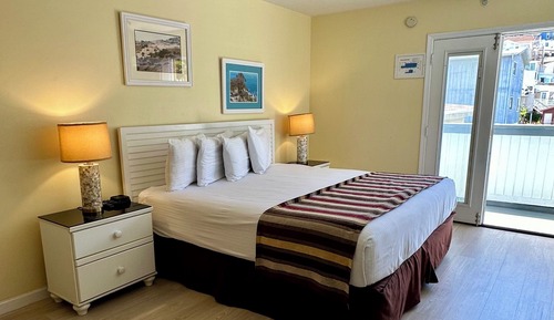 Standard Room, 1 Queen Bed