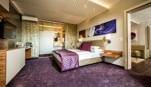 Suite (Carisma)