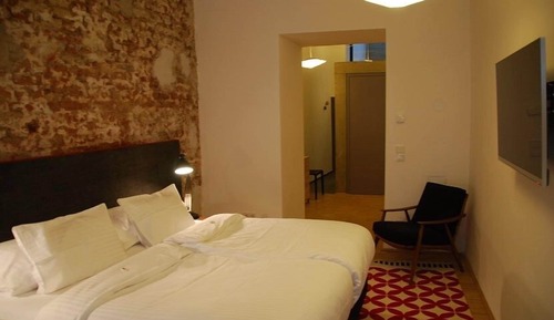 Double Room (Shared Kitchen)