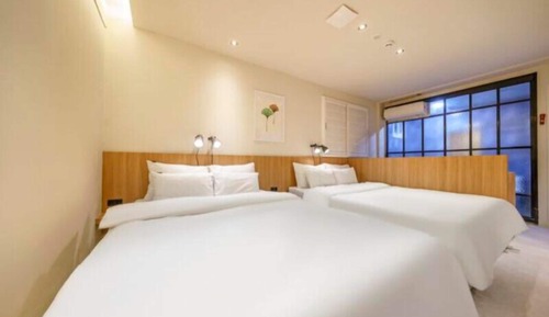 Club Quadruple Room
