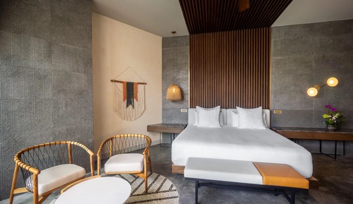 Junior Suite King Bed