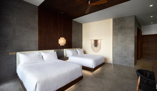 Junior Suite (Tropical View, Double Beds)